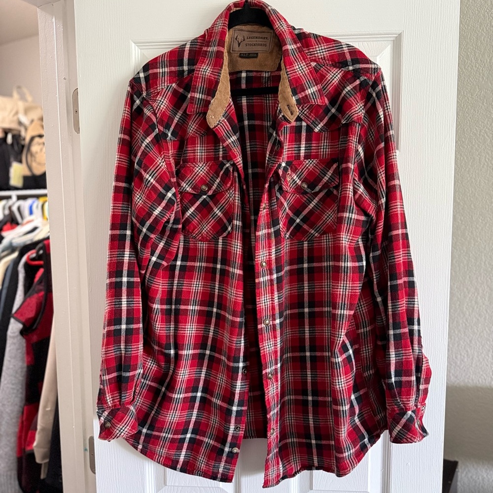 Legendary Whitetails Red and Black Plaid Men's Shirt